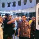 SPEKTAKULER, PAMERAN ETNOFOTOGRAFI PAULEH DIPADATI PENGUNJUNG