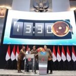 BURSA SELENGGARAKAN RING THE BELL FOR CLIMATE BERTEPATAN DENGAN CLOSING CEREMONY IDX NET ZERO INCUBATOR