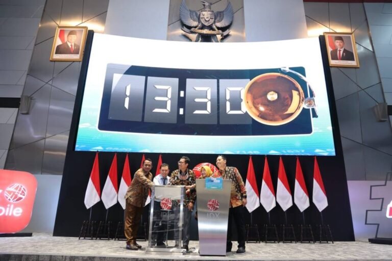 BURSA SELENGGARAKAN RING THE BELL FOR CLIMATE BERTEPATAN DENGAN CLOSING CEREMONY IDX NET ZERO INCUBATOR