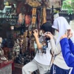 KEGIATAN EKSTRA KULIKULER FOTOGRAFI, SISWA SMP PERCIK HUNTING FOTO DI JALAN SURABAYA