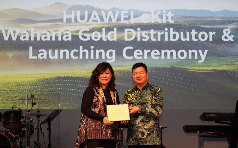 BANGUN KEMITRAAN BARU BERSAMA WAHANA PIRANTI TEKNOLOGI UNTUK PERLUASAN HUAWEI EKIT