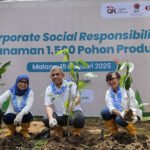 PASAR MODAL TARGETKAN MANFAAT LINGKUNGAN DAN EKONOMI BAGI MASYARAKAT DENGAN TANAM RIBUAN POHON PRODUKTIF DI MALANG