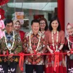 Peresmian Digital Branch (kantor cabang berkonsep hybrid) pertama CIMB Niaga di Surabaya, Jawa Timur, Rabu (5/2/2025). Digital Branch CIMB Niaga di Surabaya berada di Jalan Mayjen Sungkono. (DOK CIMB Niaga)