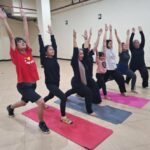 KOMOENITAS MAKARA GELAR LATIHAN HATHA YOGA