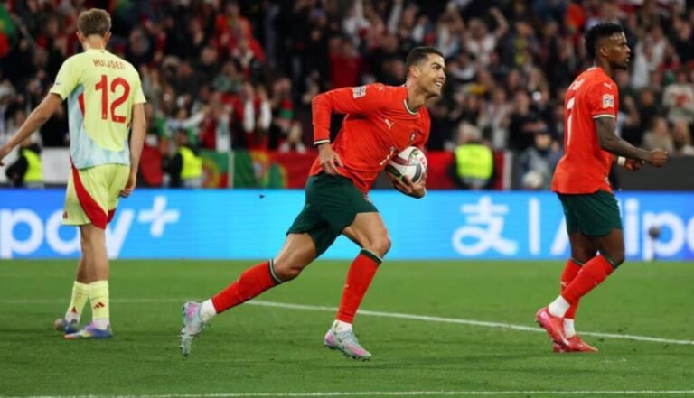RONALDO PUTUSKAN BERTAHAN DI AL-NASSR