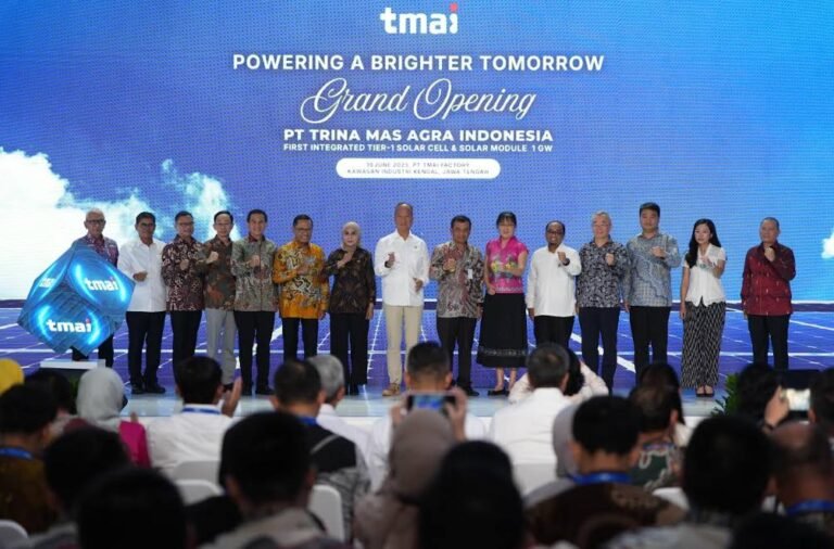 RESMIKAN PABRIK PANEL SURYA DI KENDAL, PT TMAI DUKUNG PROGRAM ENERGI BERSIH