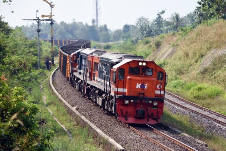 KAI MAKIN PERKUAT PERAN DALAM SISTEM LOGISTIK NASIONAL