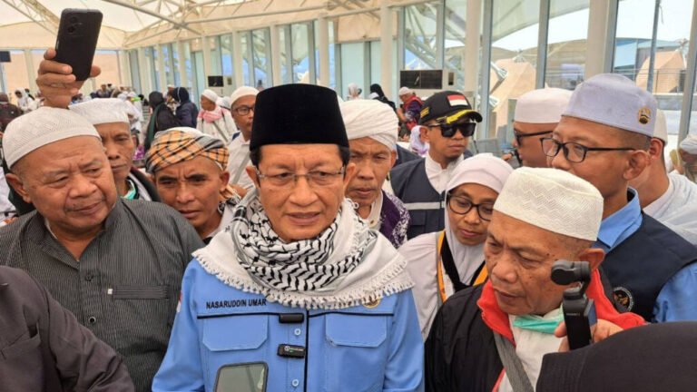 MENAG BANTAH KUOTA HAJI DIPANGKAS 50 PERSEN