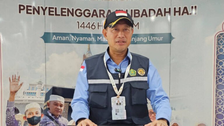 JEMAAH HAJI DIINGATKAN TIDAK BAWA AIR ZAMZAM SAAT KEMBALI KE TANAH AIR