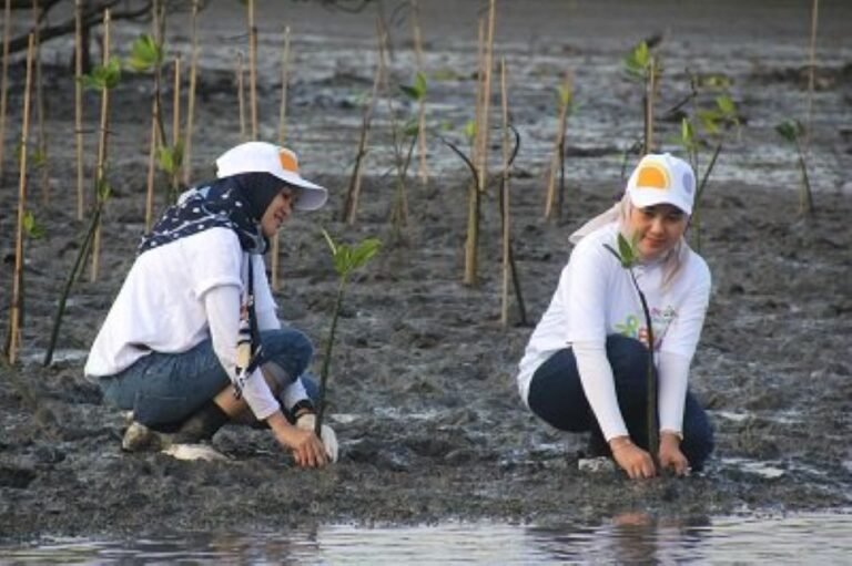 BNI RAIH PENGHARGAAN GREEN WARRIOR AWARD
