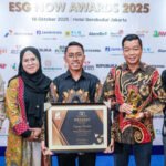 PROGRAM DESA ENERGI BERDIKARI WALAHAR PERTAMINA PATRA NIAGA RAIH PENGHARGAAN ESG NOW AWARDS 2025