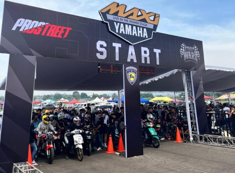 KOLABORASI YAMAHA-PROSTREET UBAH LAPANGAN TERBANG JADI LINTASAN ADU KECEPATAN