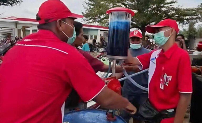 PERTAMINA SALURKAN BBM KE WILAYAH TERDAMPAK BANJIR DI ACEH DENGAN MOBILE SPBU HINGGA SET TABUNG MINI