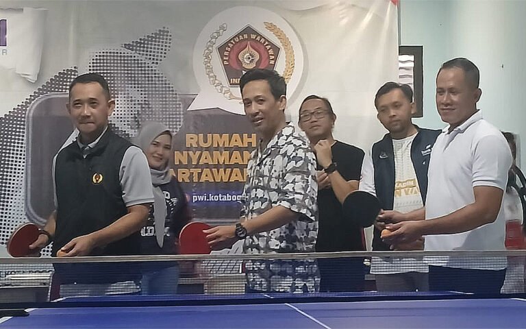 PWI KOTA BOGOR RAMAIKAN HPN 2026 DENGAN TURNAMEN TENIS MEJA ANTAR WARTAWAN