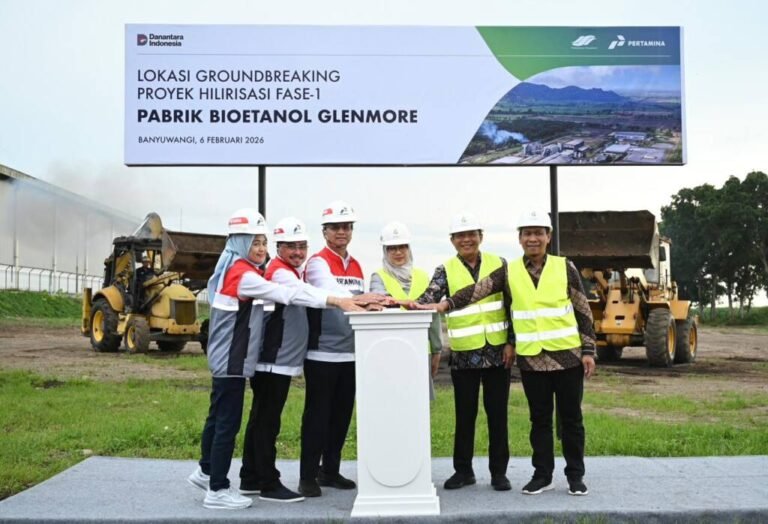 PROYEK BIOREFINERY CILACAP DAN BIOETHANOL BANYUWANGI BUKTI KOMITMEN PERTAMINA DUKUNG SWASEMBADA ENERGI