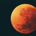 CATAT! GERHANA BULAN TOTAL 3 MARET 2026 MULAI PUKUL 18.03 WIB