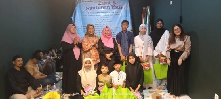 KOMUNITAS SAHABAT AMANINA DAN PINTU DEPOK BERI SANTUNAN ANAK YATIM