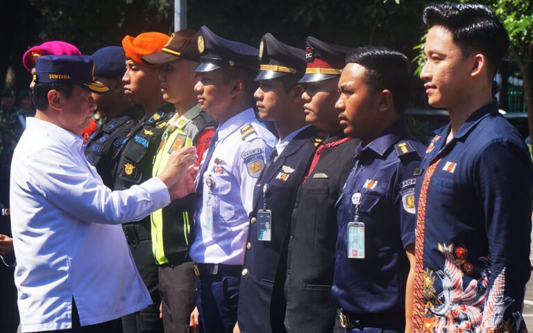 WAMENHUB PIMPIN GELAR PASUKAN OPERASI ANGKUTAN LEBARAN KAI