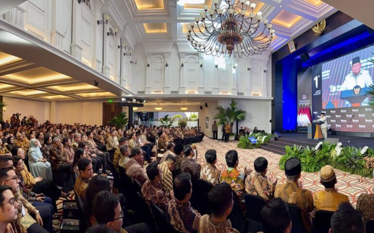 PRESIDEN TARGETKAN DANANTARA SETOR RP800 TRILIUN PER TAHUN KE NEGARA