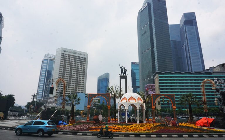 DITINGGAL MUDIK WARGANYA, JALANAN JAKARTA NYARIS TANPA KEMACETAN