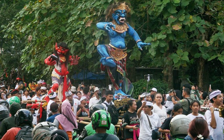 SAMBUT HARI RAYA NYEPI, UMAT HINDU PAWAI OGOH-OGOH