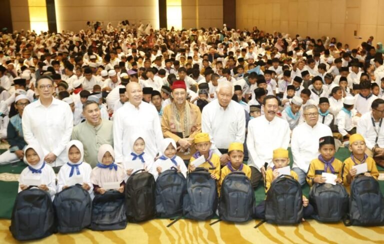 YAPL SALURKAN SANTUNAN RAMADAN BAGI RIBUAN ANAK YATIM