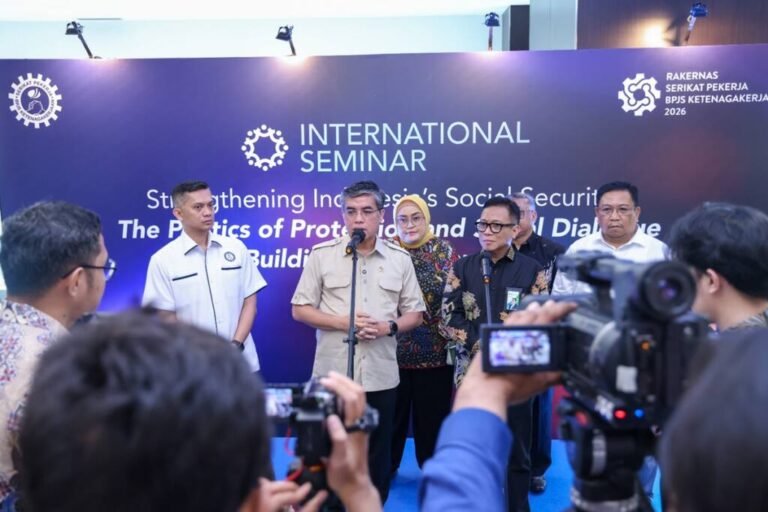 PERLUASAN JAMINAN SOSIAL HARUS JANGKAU PEKERJA INFORMAL