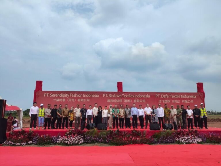 TIGA PERUSAHAAN TEKSTIL TERINTEGRASI BANGUN FASILITAS MANUFAKTUR VERTIKAL DI SUBANG
