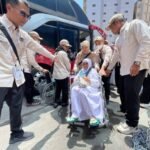 JEMAAH CALON HAJI INDONESIA MULAI TIBA DI MEKKAH