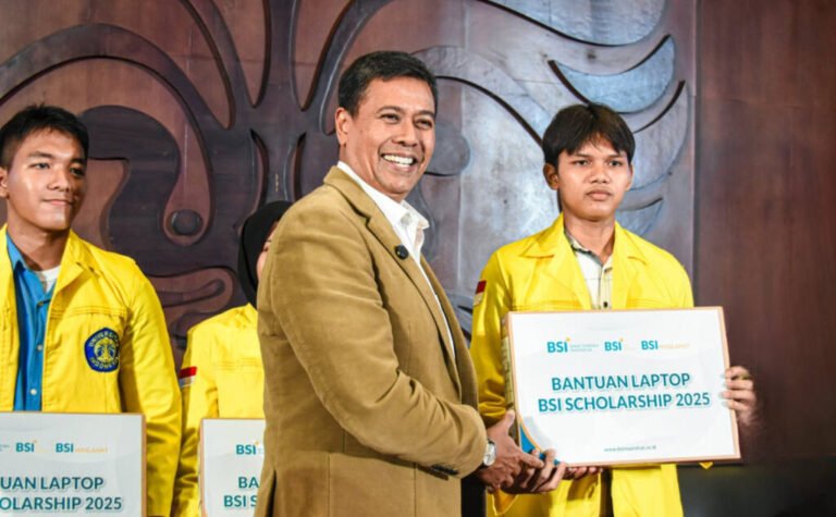 GANDENG KEMENDIKSAINTEK, BSI SIAPKAN KEMANDIRIAN KARIER MAHASISWA KIP-K