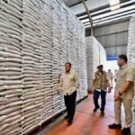 SIDAK GUDANG BULOG DI MAGELANG, PRESIDEN PASTIKAN STOK BERAS MENCUKUPI