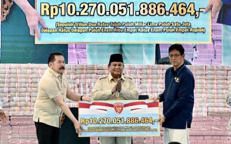 SATGAS PKH SETOR RP10,27 TRILIUN KE NEGARA