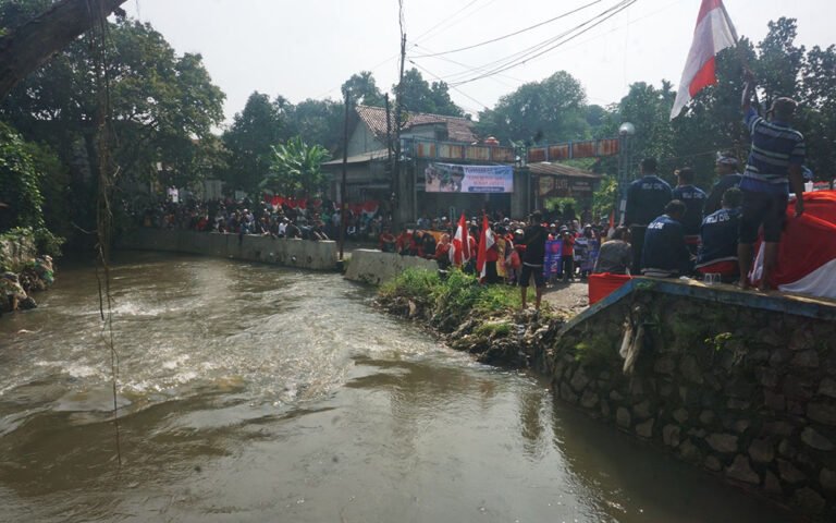 KETUA RT DAN KETUA RW KEMBALIKAN MANDAT IMBAS PERSOALAN LINGKUNGAN DI TPA CIPAYUNG