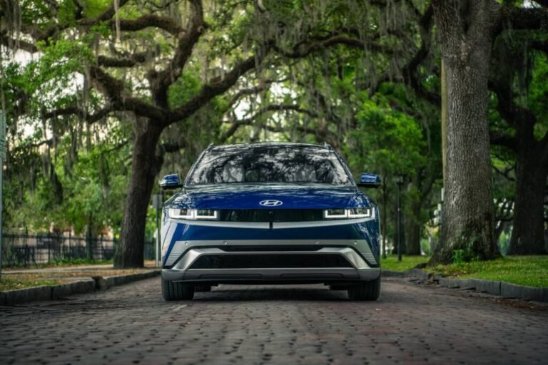HYUNDAI IONIQ 5 RAIH BEST EV EXPERIENCE CARGURUS CONFIDENCE AWARDS 2026