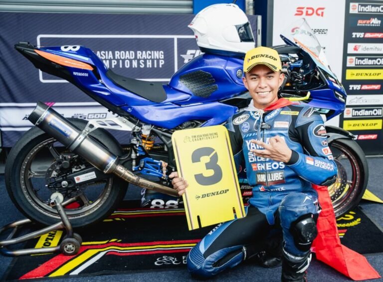 RIDER YAMAHA RACING INDONESIA UNJUK TAJI DI ARRC THAILAND