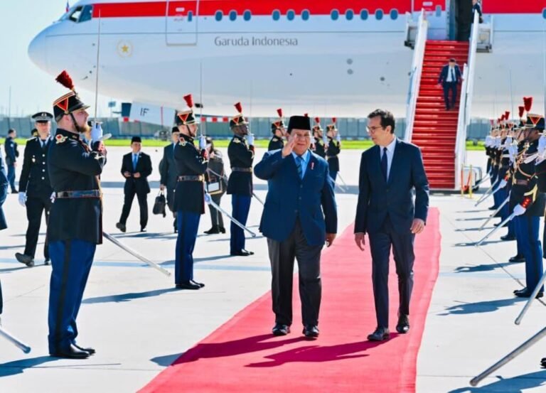 PRESIDEN PRABOWO TIBA DI PARIS, INDONESIA-PRANCIS AKAN PERKUAT KERJA SAMA STRATEGIS