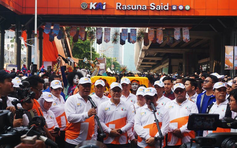 JAKARTA SUMBANG 8.000 TON SAMPAH NASIONAL PER HARI