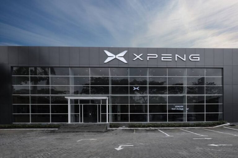 XPENG RESMIKAN EXPERIENCE & SERVICE CENTER SURABAYA