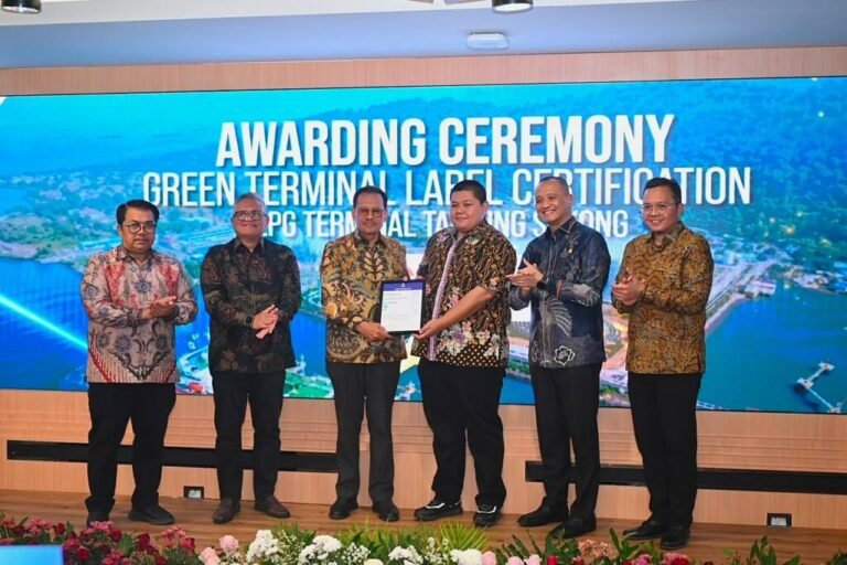 TERMINAL LPG TANJUNG SEKONG RAIH PENGHARGAAN SERTIFIKASI HIJAU