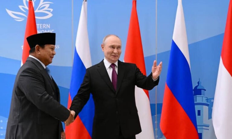 PRESIDEN PRABOWO PIDATO DI EEF : INDONESIA TERBUKA DENGAN KEKUATAN BESAR DUNIA